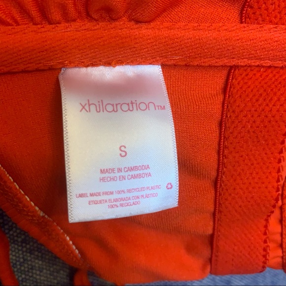 Bandeau with straps red bathing suite top - Picture 4 of 4